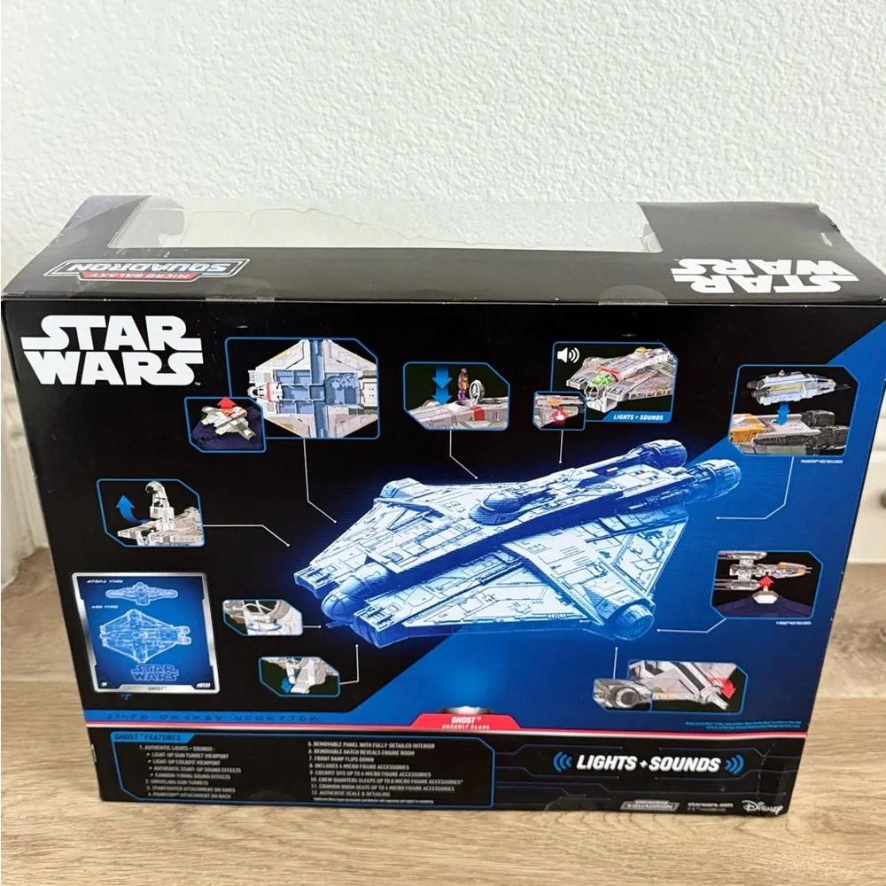DISNEY STAR WARS Rebels Vehicle Micro Galaxy Ghost with Mini Figures. New !
